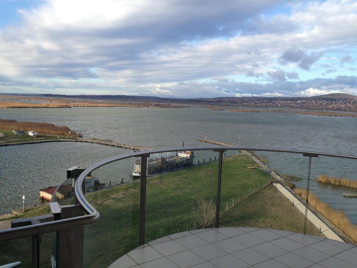 Panorama Apartman Velence Exterior photo